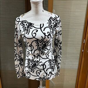 Black and white floral fine knit sweater- size Small